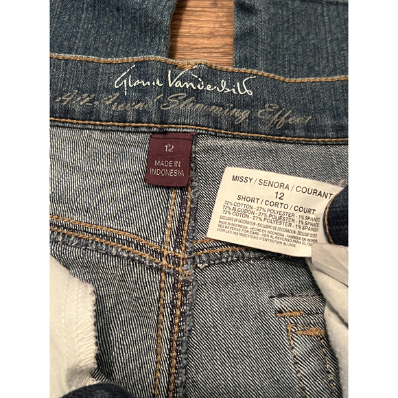 Gloria Vanderbilt Jeans - Picture 3 of 5